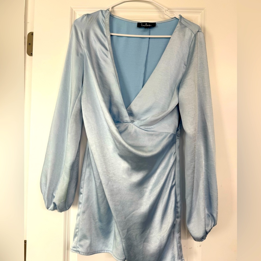 XS baby blue Lulus dress. Worn once for a wedding, got so many compliments!